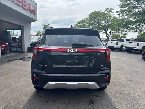 Used 2024 Kia Seltos S AWD/4WD image 3