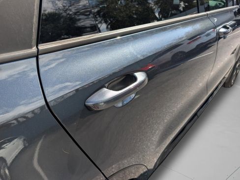 Certified 2023 Kia Sorento SX image 33