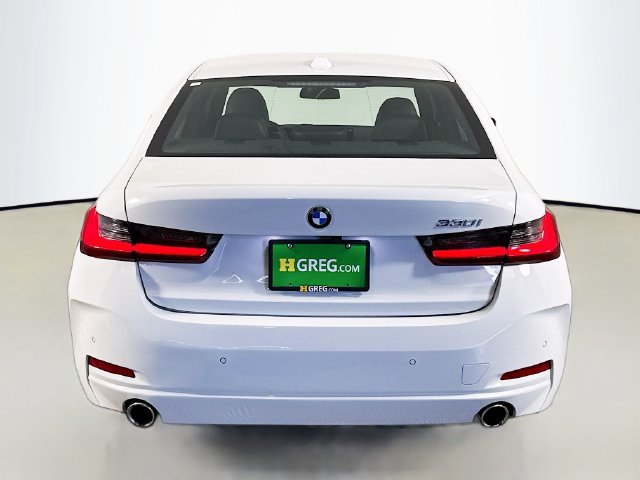 Used 2026 BMW 330i Sedan RWD image 8