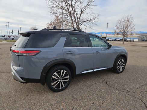 Used 2023 Nissan Pathfinder Platinum w/ Lighting Package (N92) image 6
