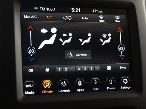 Used 2023 Jeep Cherokee Altitude Lux image 30