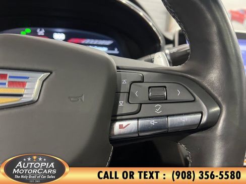 Used 2022 Cadillac CT5 V image 32