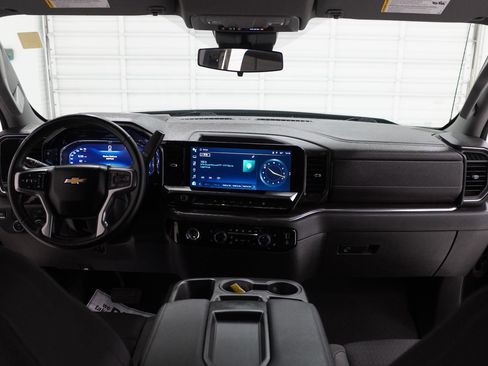 Used 2023 Chevrolet Silverado 1500 LT AWD/4WD image 29