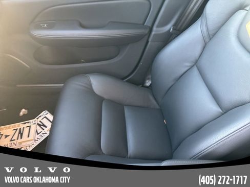 Certified 2025 Volvo V60 B5 Cross Country Plus image 10