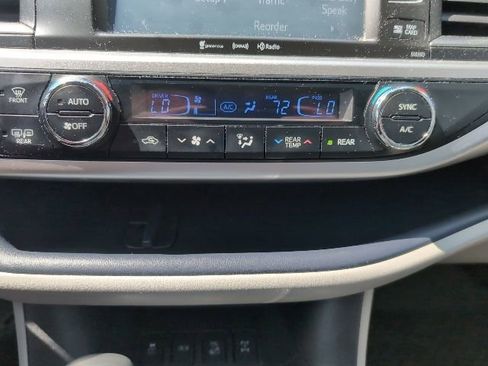 Used 2019 Toyota Highlander XLE w/ Protection Package #3 AWD/4WD image 17