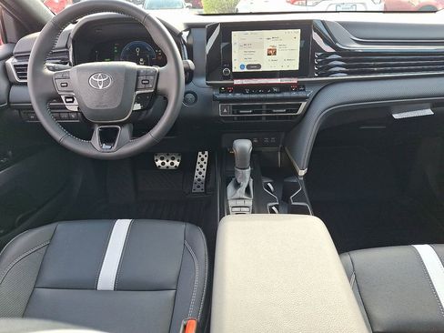 New 2026 Toyota Camry SE w/ Convenience Package FWD image 10