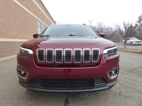 Used 2019 Jeep Cherokee Limited AWD/4WD image 12
