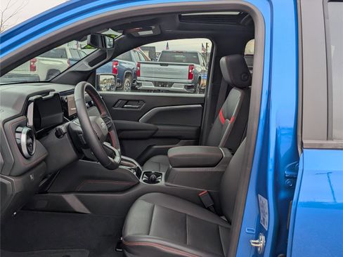 Used 2023 Chevrolet Colorado Z71 w/ Z71 Convenience Package 2 image 15