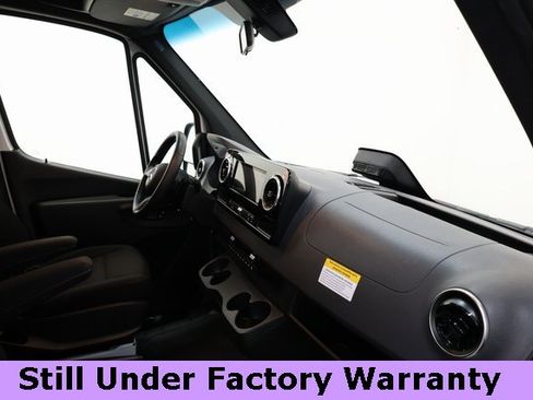 Used 2025 Mercedes-Benz Sprinter 2500 image 16