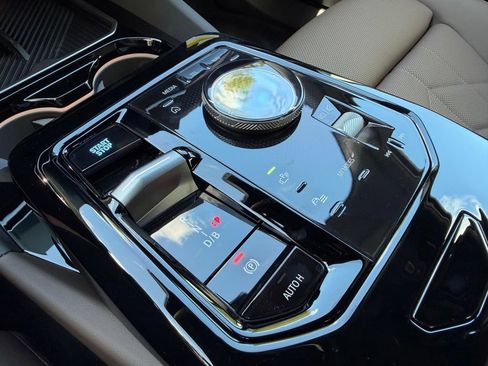 New 2027 BMW i5 eDrive40 w/ M Sport Package RWD image 23