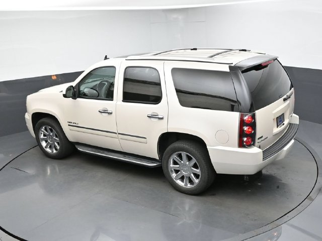 Used 2012 GMC Yukon Denali RWD image 20