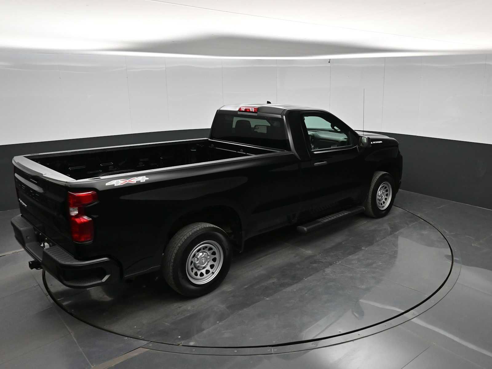 Used 2021 Chevrolet Silverado 1500 W/T w/ WT Value Package AWD/4WD image 29
