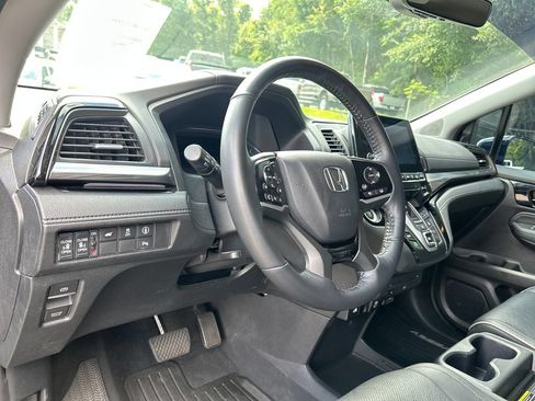 Used 2024 Honda Odyssey Elite image 9