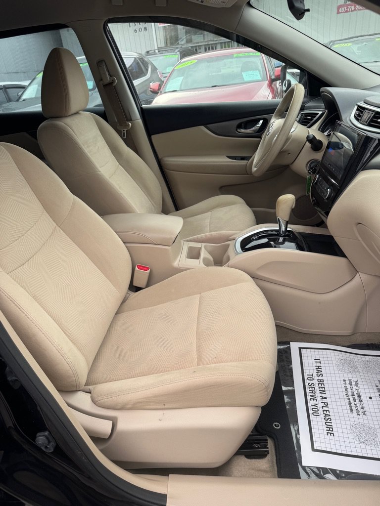 Used 2015 Nissan Rogue S FWD image 10