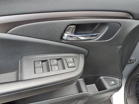Used 2019 Honda Ridgeline Sport image 12