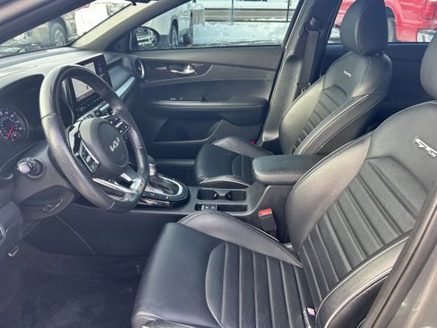 Used 2022 Kia Forte GT-Line w/ GT-Line Premium Package image 8