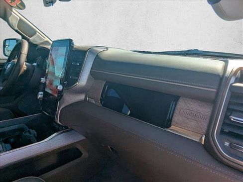 Certified 2025 RAM 1500 Limited image 22