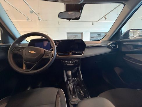 Used 2025 Chevrolet TrailBlazer LT image 31