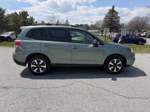 Used 2018 Subaru Forester 2.5i Premium AWD/4WD image 6