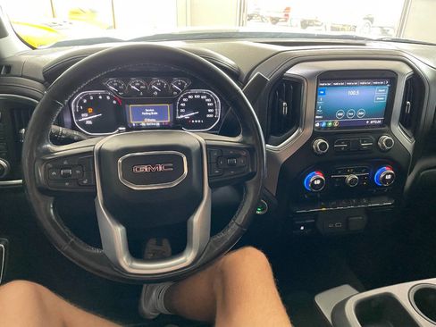 Used 2020 GMC Sierra 1500 SLE w/ SLE Value Package image 30