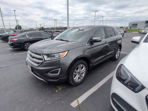 Used 2016 Ford Edge SEL w/ Equipment Group 201A AWD/4WD image 4
