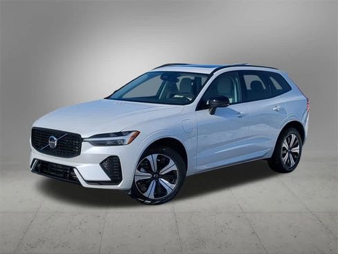 Certified 2025 Volvo XC60 T8 Core w/ Protection Package Premier image 1