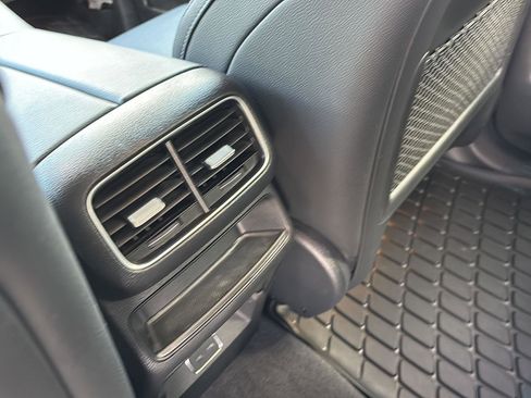 Used 2024 Mercedes-Benz GLE 350 4MATIC image 17