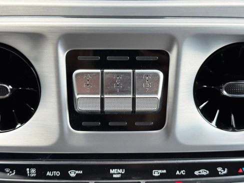Used 2021 Mercedes-Benz G 550 image 32