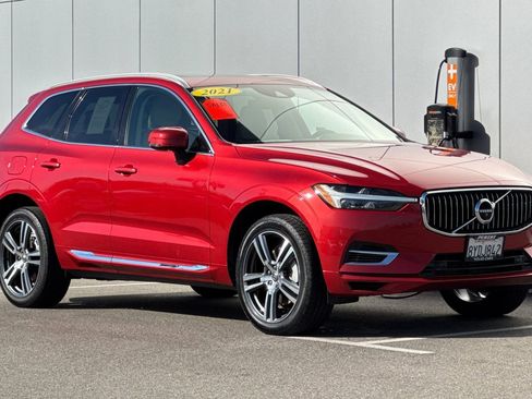 Used 2021 Volvo XC60 T8 Inscription Expression w/ Advanced Package image 7