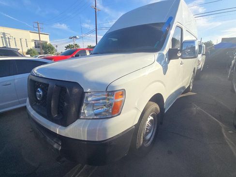 Used 2021 Nissan NV 2500 SV image 5