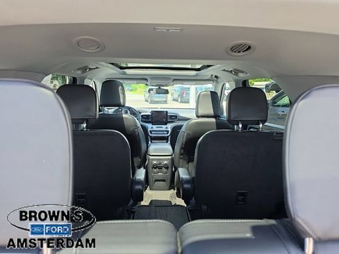 Used 2023 Ford Explorer XLT w/ Equipment Group 202A AWD/4WD image 9