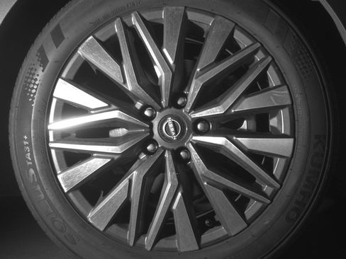 Used 2025 Nissan Altima 2.5 SV image 13