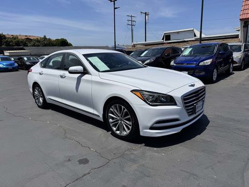 Used 2015 Hyundai Genesis 3.8 RWD image 7