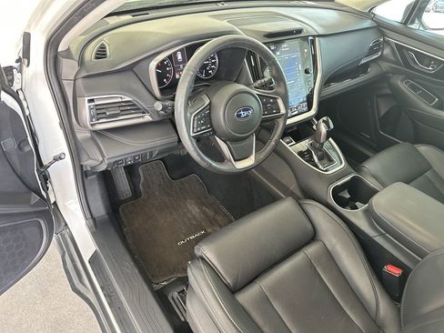 Used 2025 Subaru Outback Limited AWD/4WD image 12