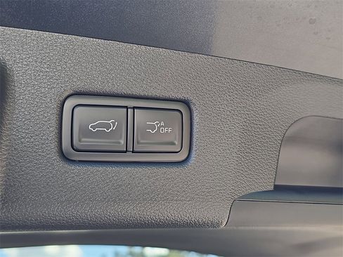 New 2025 Kia Telluride S image 13