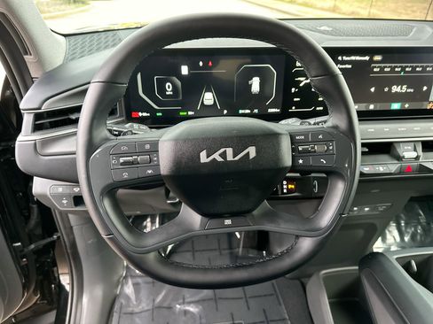 Used 2024 Kia EV9 Light Long Range image 14