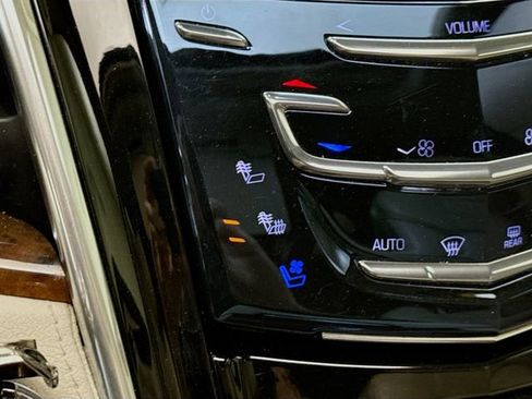 Used 2017 Cadillac Escalade ESV Luxury AWD/4WD image 21