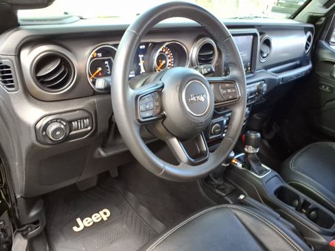 Used 2019 Jeep Wrangler Sport AWD/4WD image 19