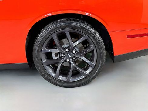 Used 2021 Dodge Challenger R/T w/ Carbon/Suede Interior Package RWD image 33
