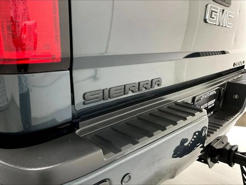 Used 2018 GMC Sierra 2500 Denali w/ Duramax Plus Package AWD/4WD image 34