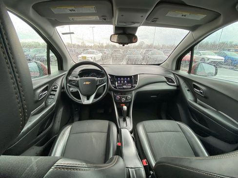 Used 2021 Chevrolet Trax LT w/ Driver Confidence Package image 19