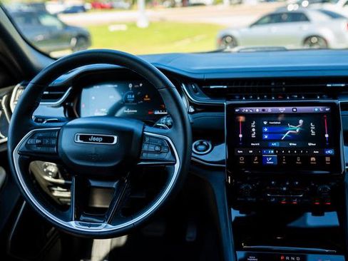 Used 2022 Jeep Grand Cherokee Trailhawk w/ Advanced Protech Group II image 6