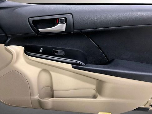 Used 2012 Toyota Camry LE image 26