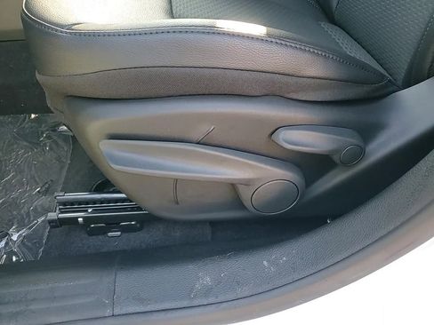 New 2026 Jeep Compass Latitude image 11