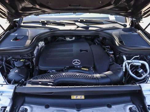 Used 2020 Mercedes-Benz GLC 300 4MATIC w/ Parking Assistance Package image 30