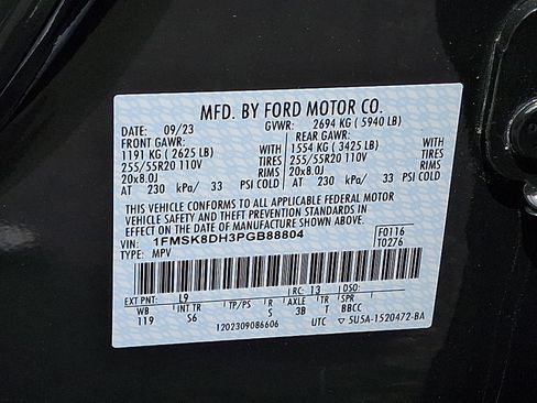 Used 2023 Ford Explorer XLT w/ Equipment Group 202A AWD/4WD image 27