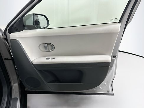 Used 2024 Hyundai Ioniq 5 SE RWD image 31