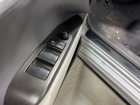 Used 2024 Toyota Camry SE image 15