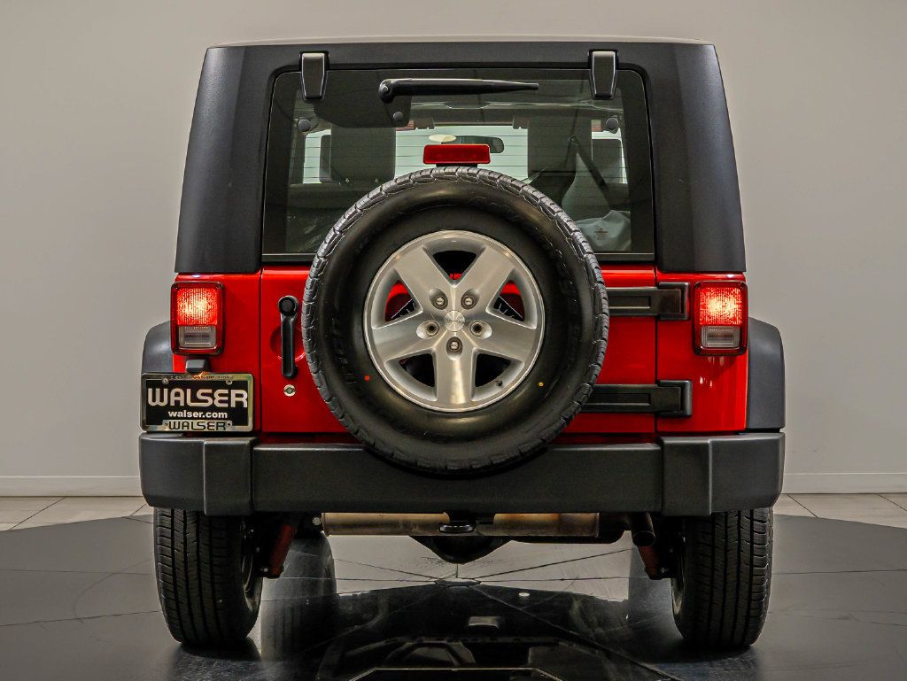 Used 2008 Jeep Wrangler Rubicon w/ Dual Top Group AWD/4WD image 7