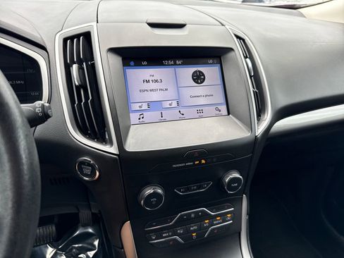 Used 2019 Ford Edge SEL w/ Equipment Group 201A FWD image 18